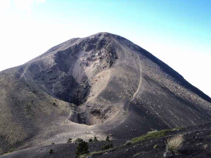 Historia del Volcán Acatenango